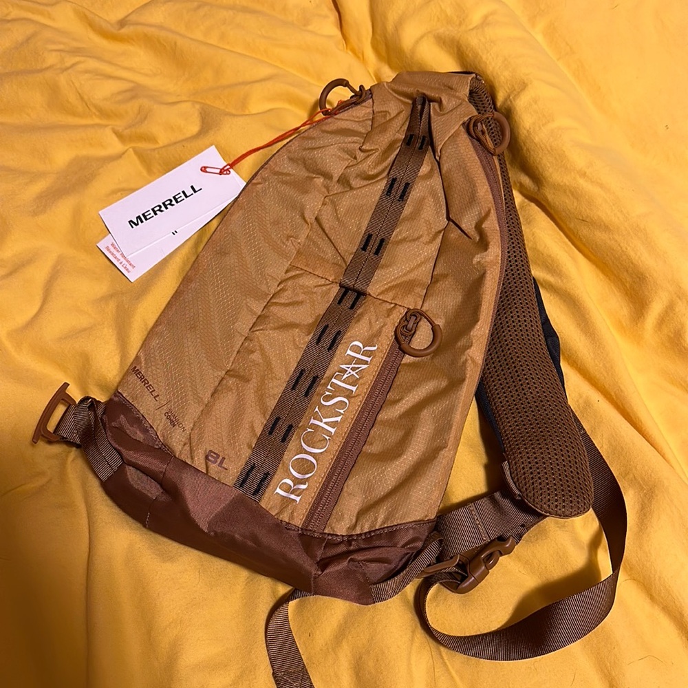 Rockstar Woman sling bag by Merrell